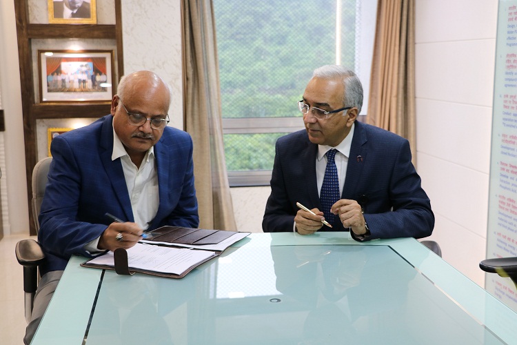 Shri Jitendra Srivastava took over as Chief Executive, HWB