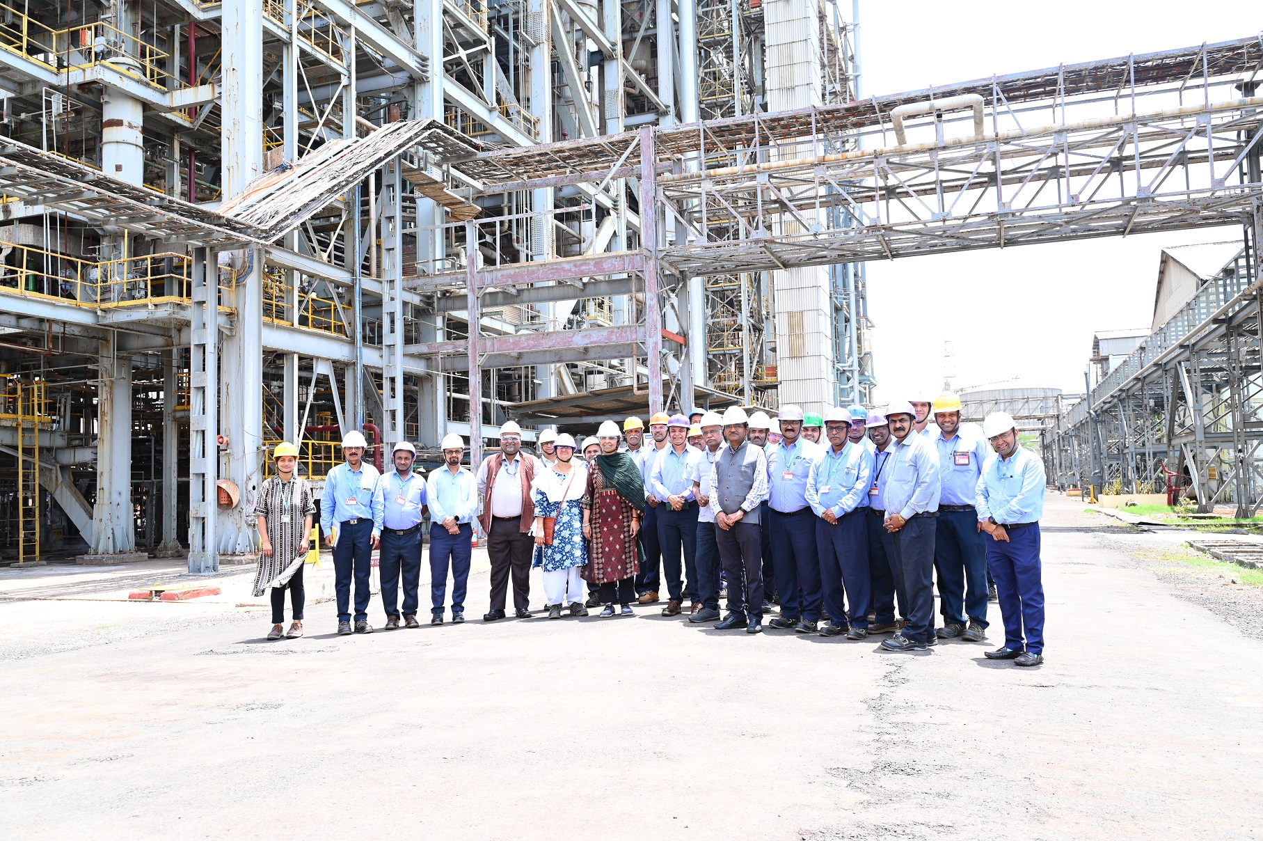 Visit of Ms Seema Jain, Member Finance, AEC to HWP, Thal on 10th June