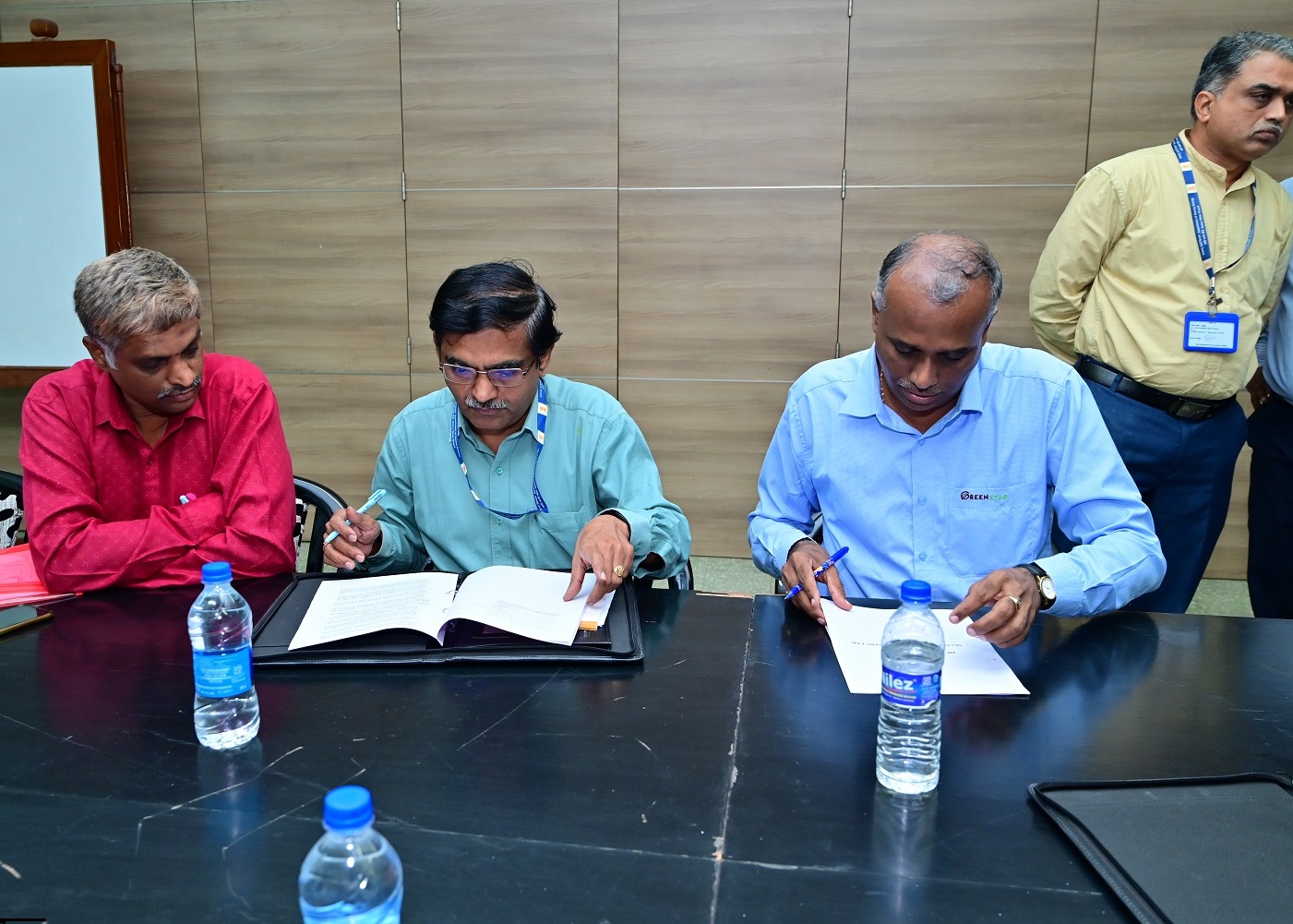Signing of Agreement between Heavy Water Board & M/s Greenstar Fertlizers Ltd. for supply of Phosphoric Acid to HWP, Tuticorin on 4th December 2023
