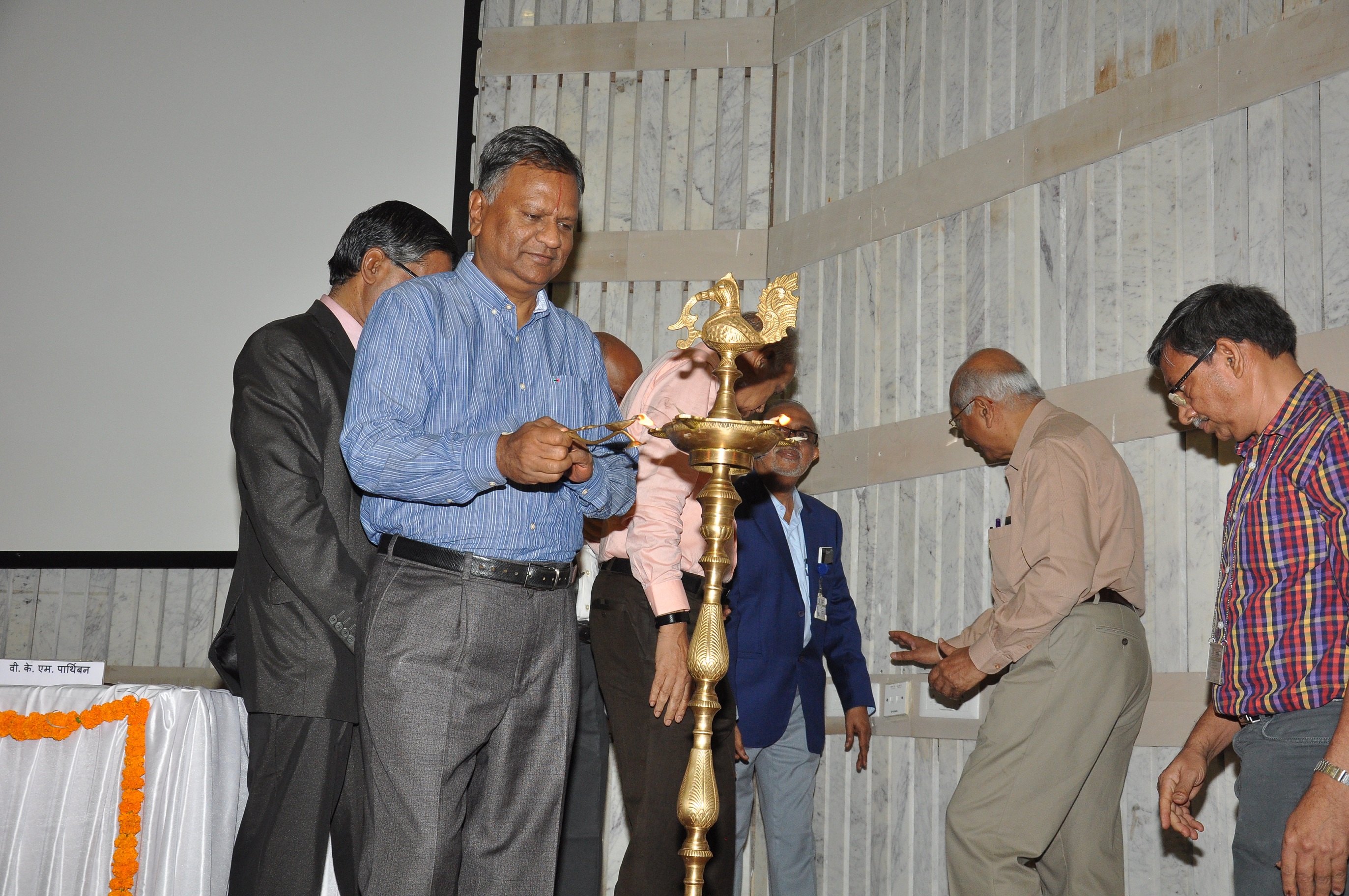Theme meeting on Non-Nuclear Applications of Deuterium / Heavy Water on 30.04.2019 - Lighting of Lamp