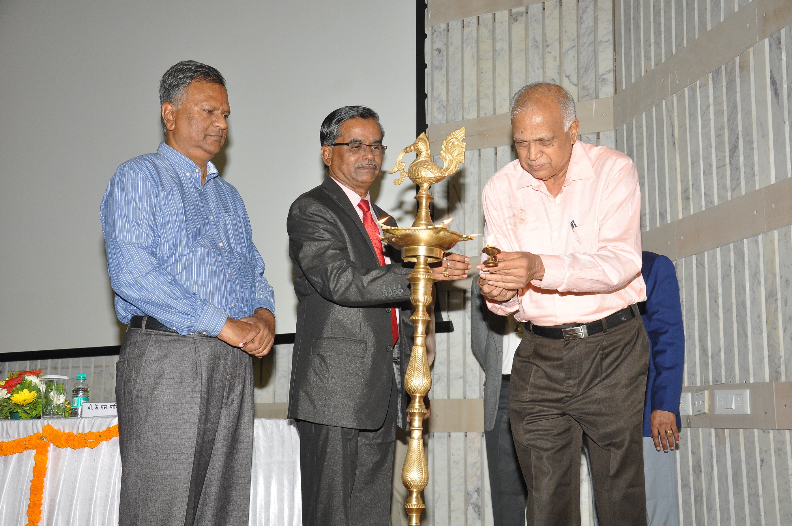 Theme meeting on Non-Nuclear Applications of Deuterium / Heavy Water on 30.04.2019 - Lighting of Lamp