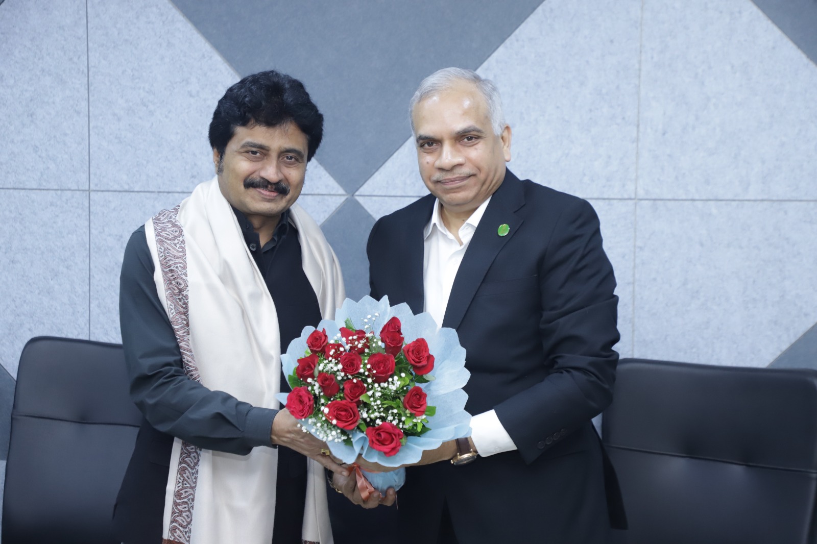 “Operation and Maintenance” Agreement signed between Rashtriya Chemicals & Fertilizes Limited and Heavy Water Board for HWP, Thal for a period of 01.01.2025 to 31.12.2029 on 30.07.2025 at RCF, Chembur.   