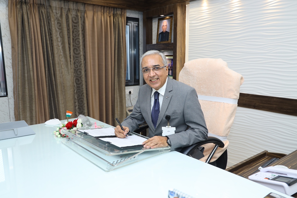 Farewell to Dr. U. Kamachi Mudali & taking over of charge as Chief Executive by Shri S.K. Nayak
