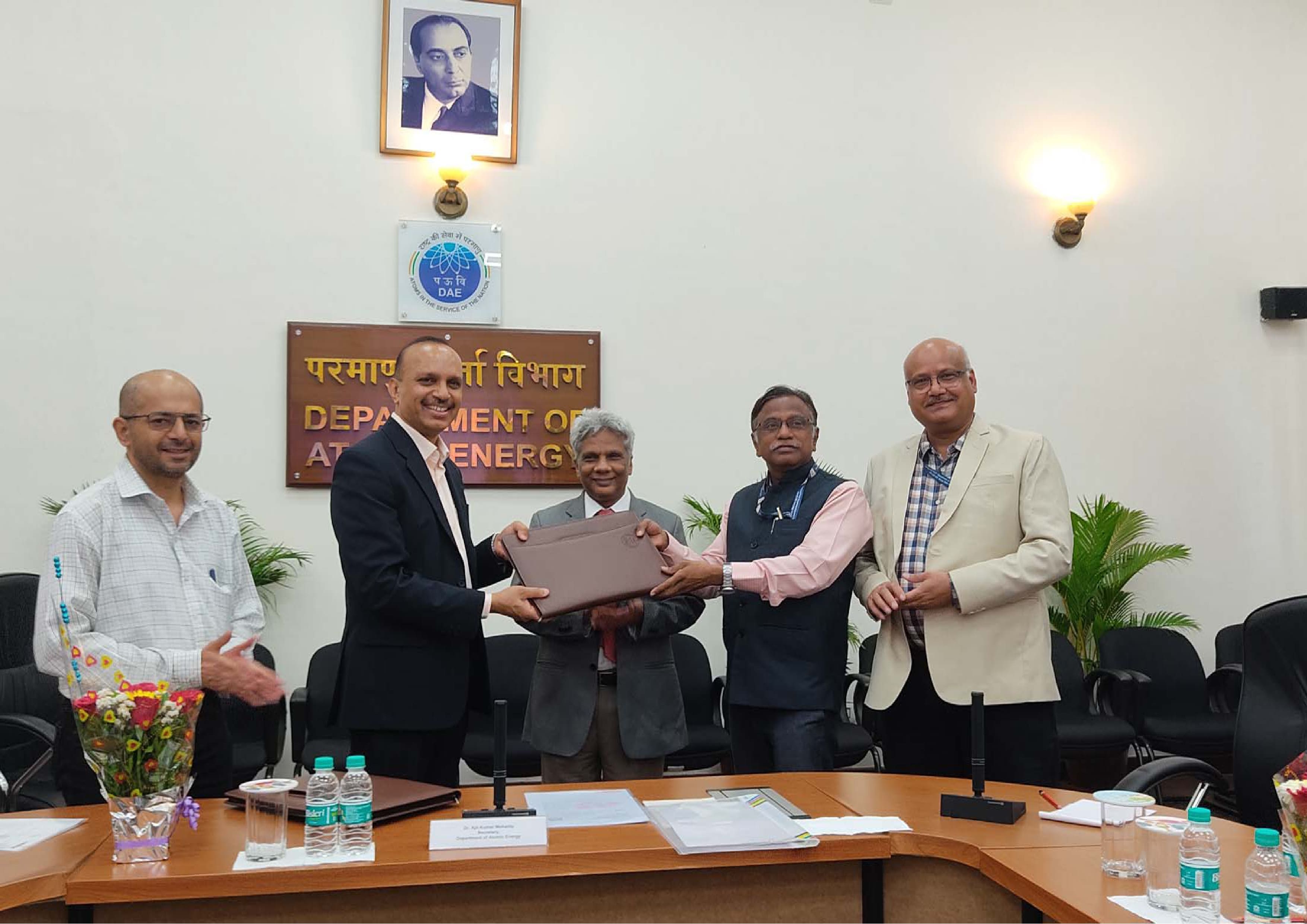 Agreement signing ceremony between Heavy Water Board, Mumbai and M/s Sigma Aldrich Chemicals Private Ltd., Bengaluru held on 18th May 2023 at DAE